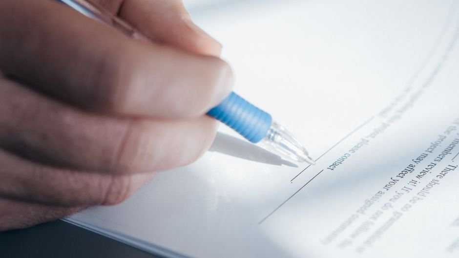 Signature d'un document : le protocole de test se fixe par écrit avant le premier essai